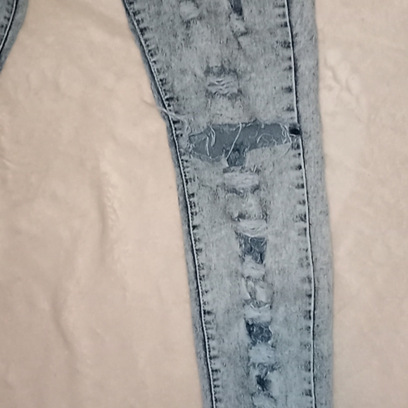 Ripped jeans with blown knees. - Picture 3 of 3